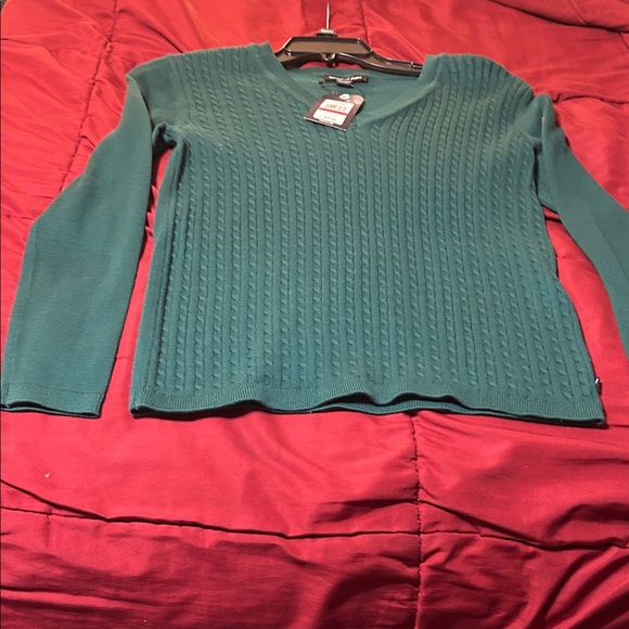 Green V-Neck Ribbed Sweater - Picture 3 of 6